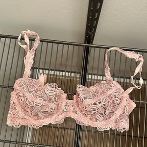 Lace bra/bralette